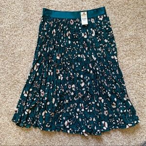 NWT Express Floral Pleated Midi Skirt XS